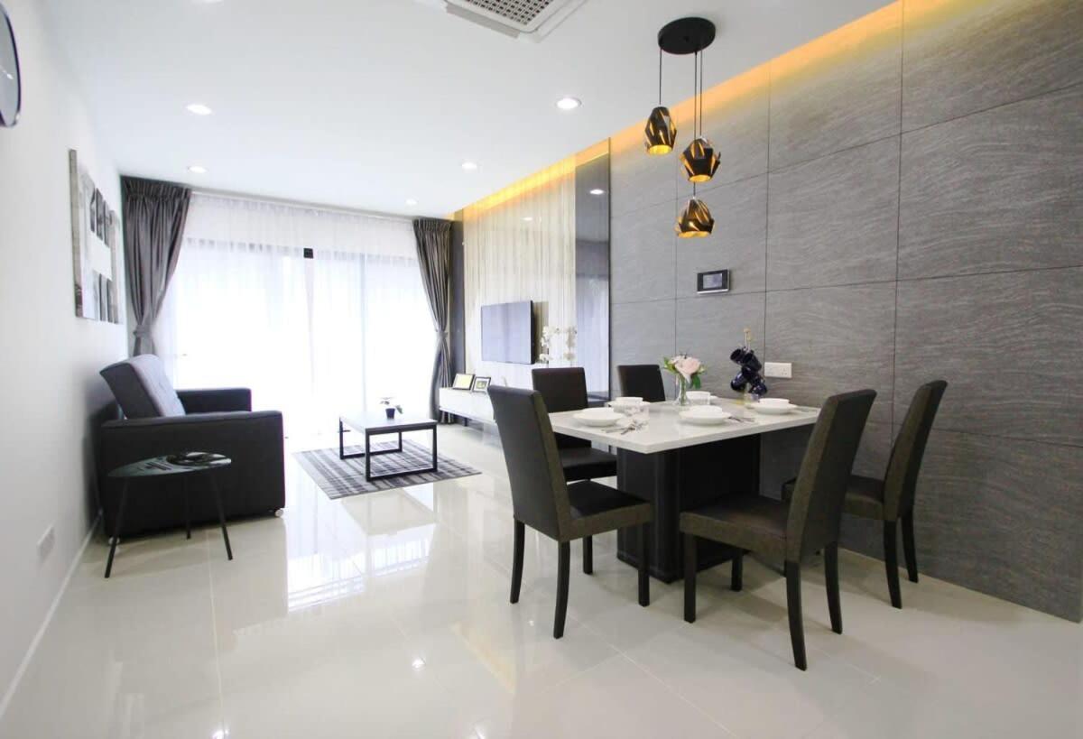 A Stylish High-floor 2br Suasana Views Johor Bahru