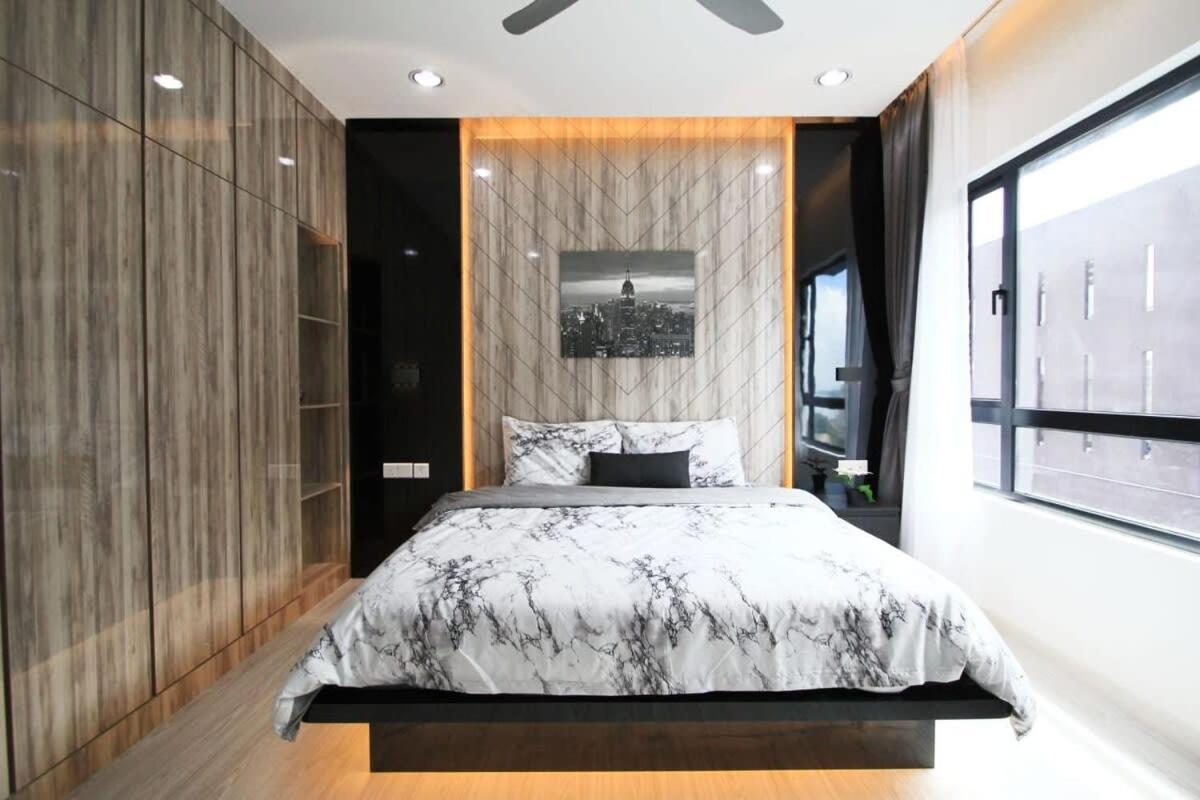 A Stylish High-floor 2br Suasana Views